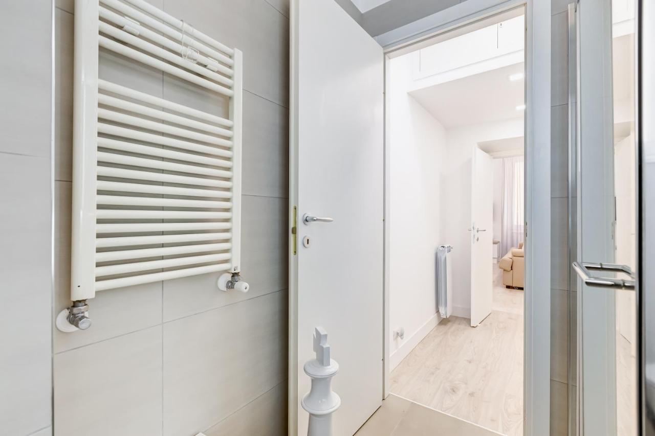 Bmga L The White Crown Apartment In Testaccio Roma Dış mekan fotoğraf