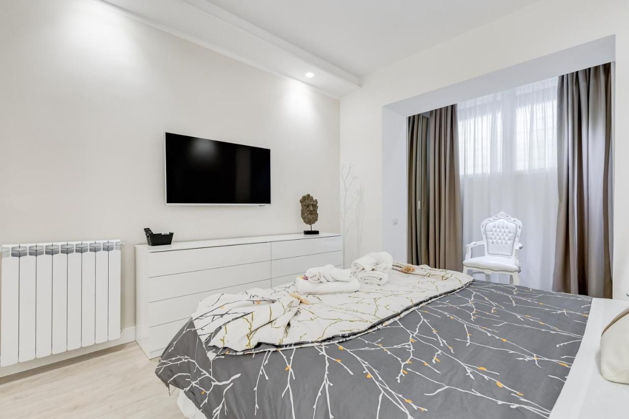 Bmga L The White Crown Apartment In Testaccio Roma Dış mekan fotoğraf