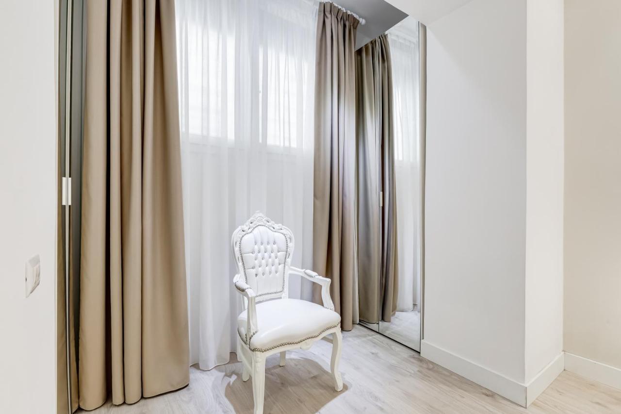 Bmga L The White Crown Apartment In Testaccio Roma Dış mekan fotoğraf